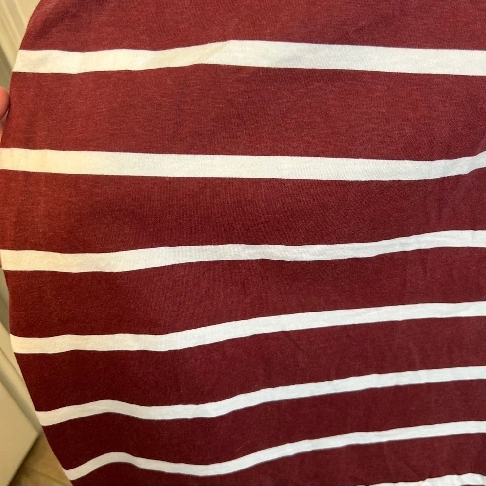 GUESS Doheny Stripe Crew T Shirt Size Large Tibetan Red Logo Tee Men’s - Picture 6 of 6